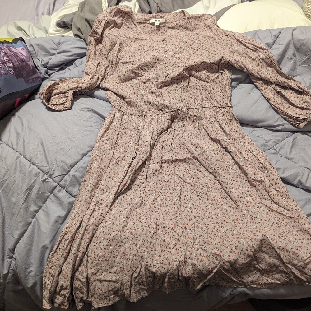 Uniqlo never worn purple floral dress